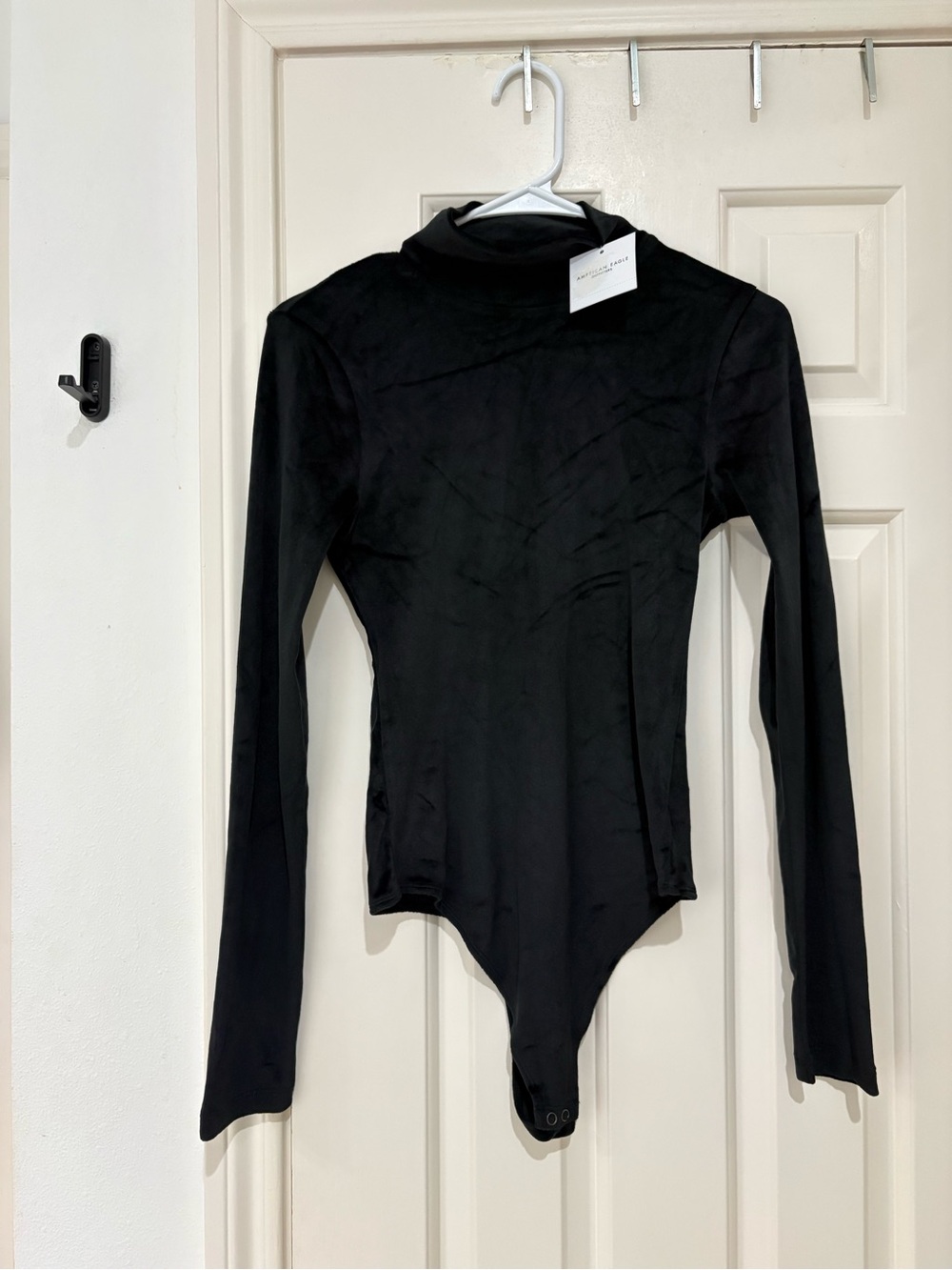 American Eagle NWT Black Velvet Long-Sleeve Turtleneck Bodysuit size medium